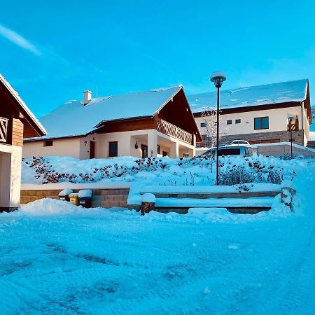 Chaty Krusetnica S Luxusnym Privatnym Wellness Екстериор снимка