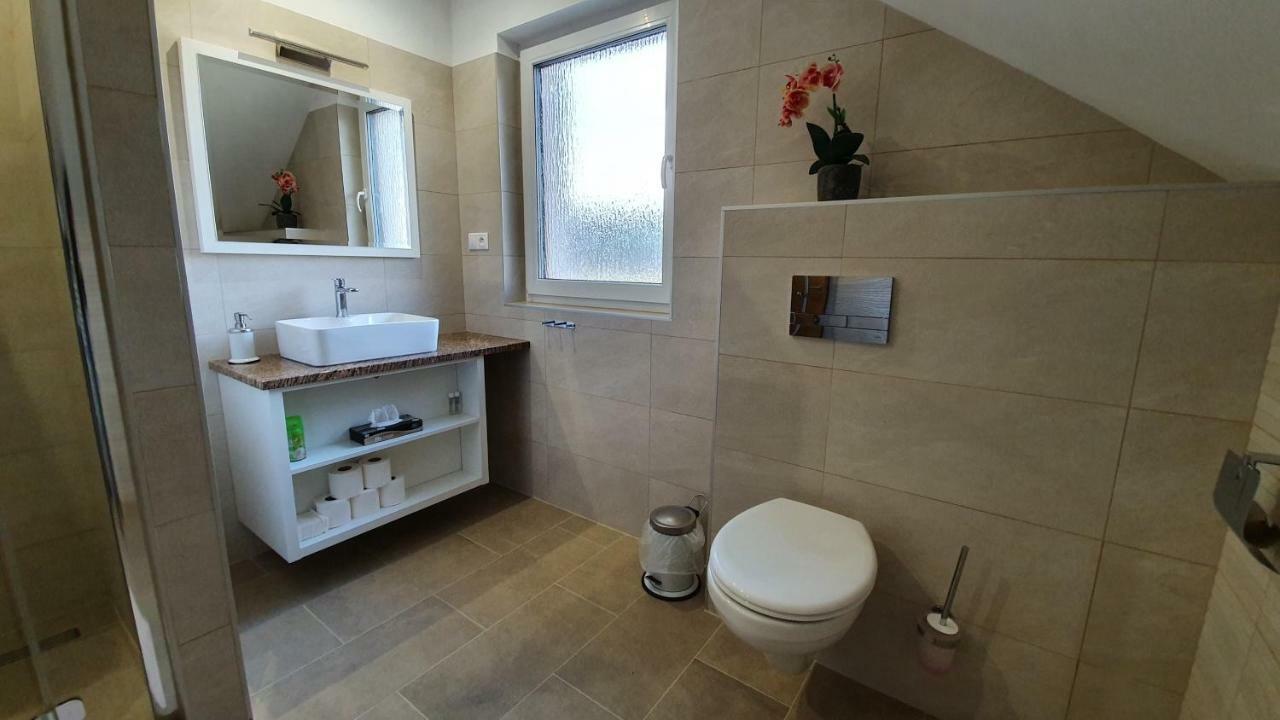 Chaty Krusetnica S Luxusnym Privatnym Wellness Екстериор снимка